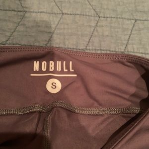 Women’s mid-rise Nobull leggings